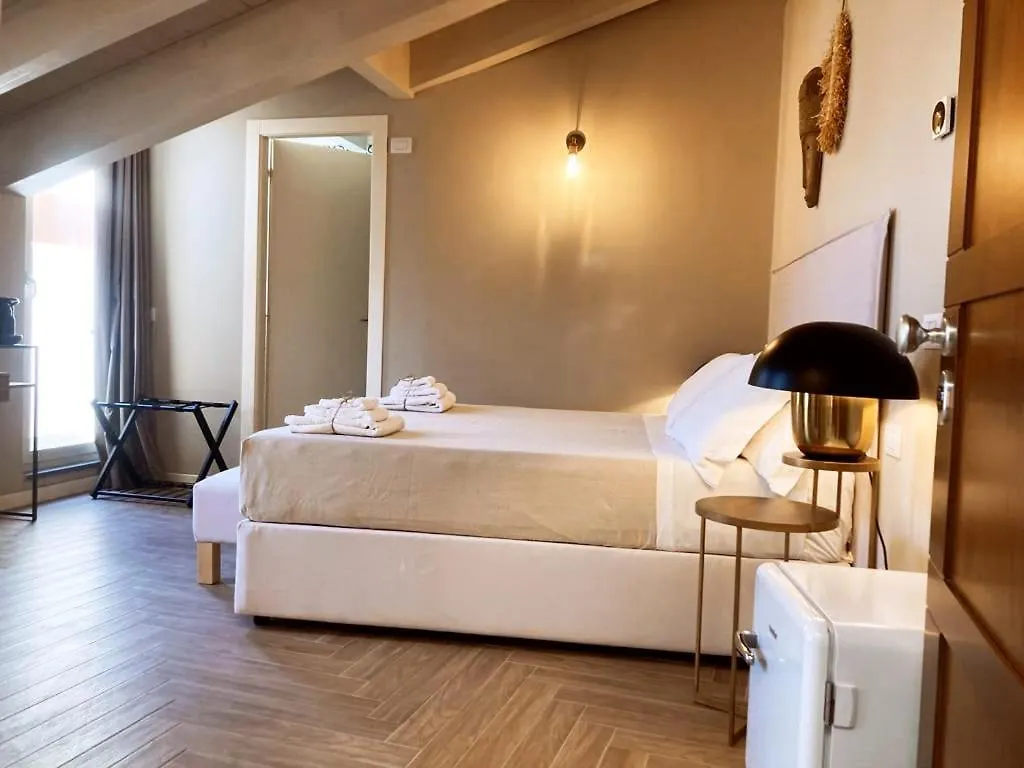 Gatto Bianco Rooms 42 Bergamo